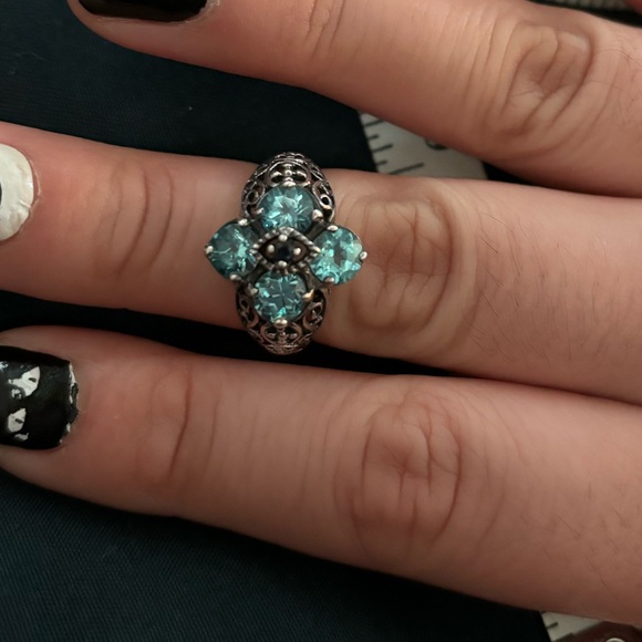 Blue topaz ring - Picture 2 of 5
